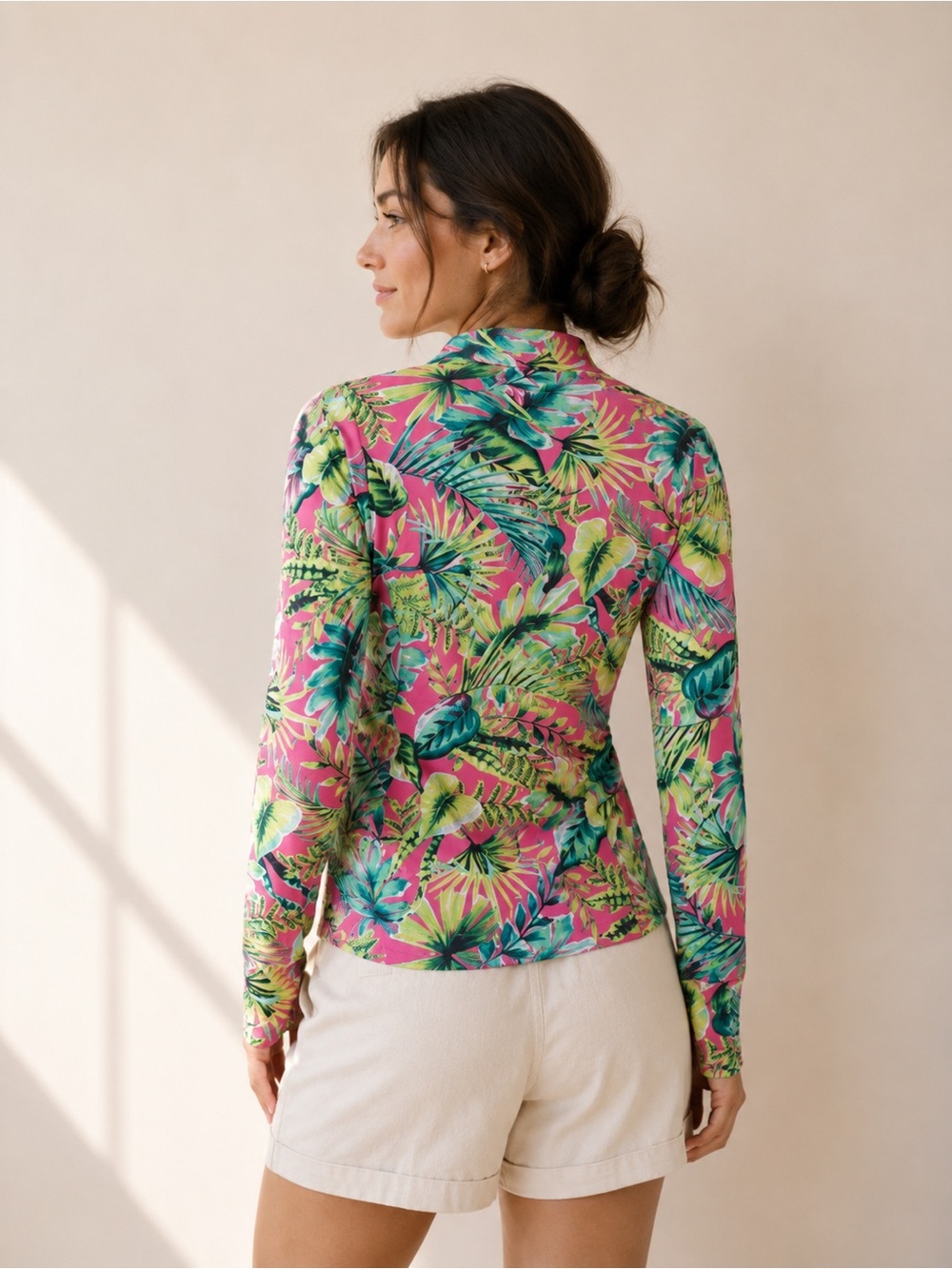 🎉LAST PIECE🎉TOMMY BAHAMA Upf 50 Printed Golf Quarter Zip Long Sleeve Popover - Picture 2 of 6